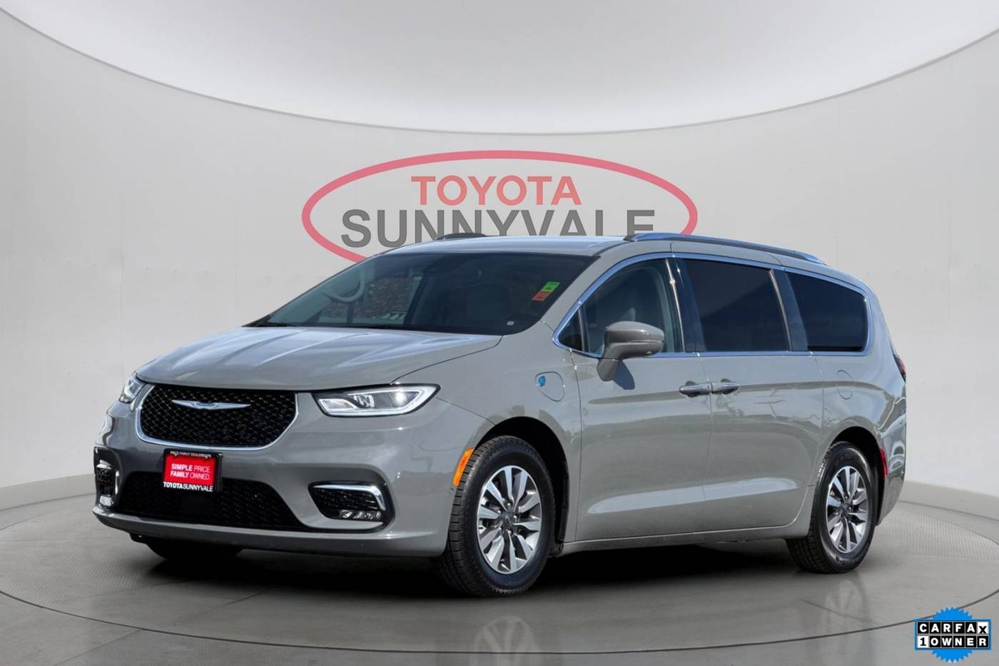 2021 Chrysler Pacifica Hybrid Touring L — Minivan — 75,303 mi — Sunnyvale, CA