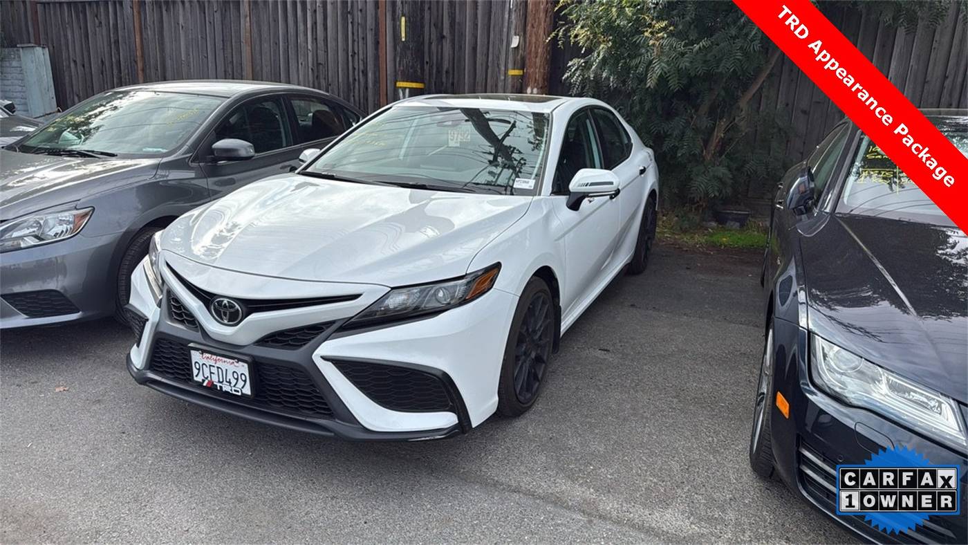 2022 Toyota Camry SE — Sedan — 43,681 mi — Sunnyvale, CA