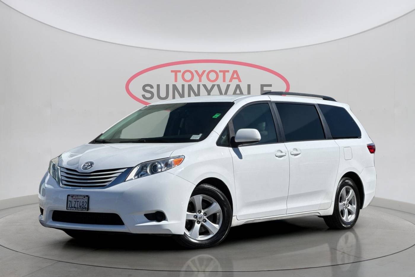 2015 Toyota Sienna LE — Minivan — 135,110 mi — Sunnyvale, CA