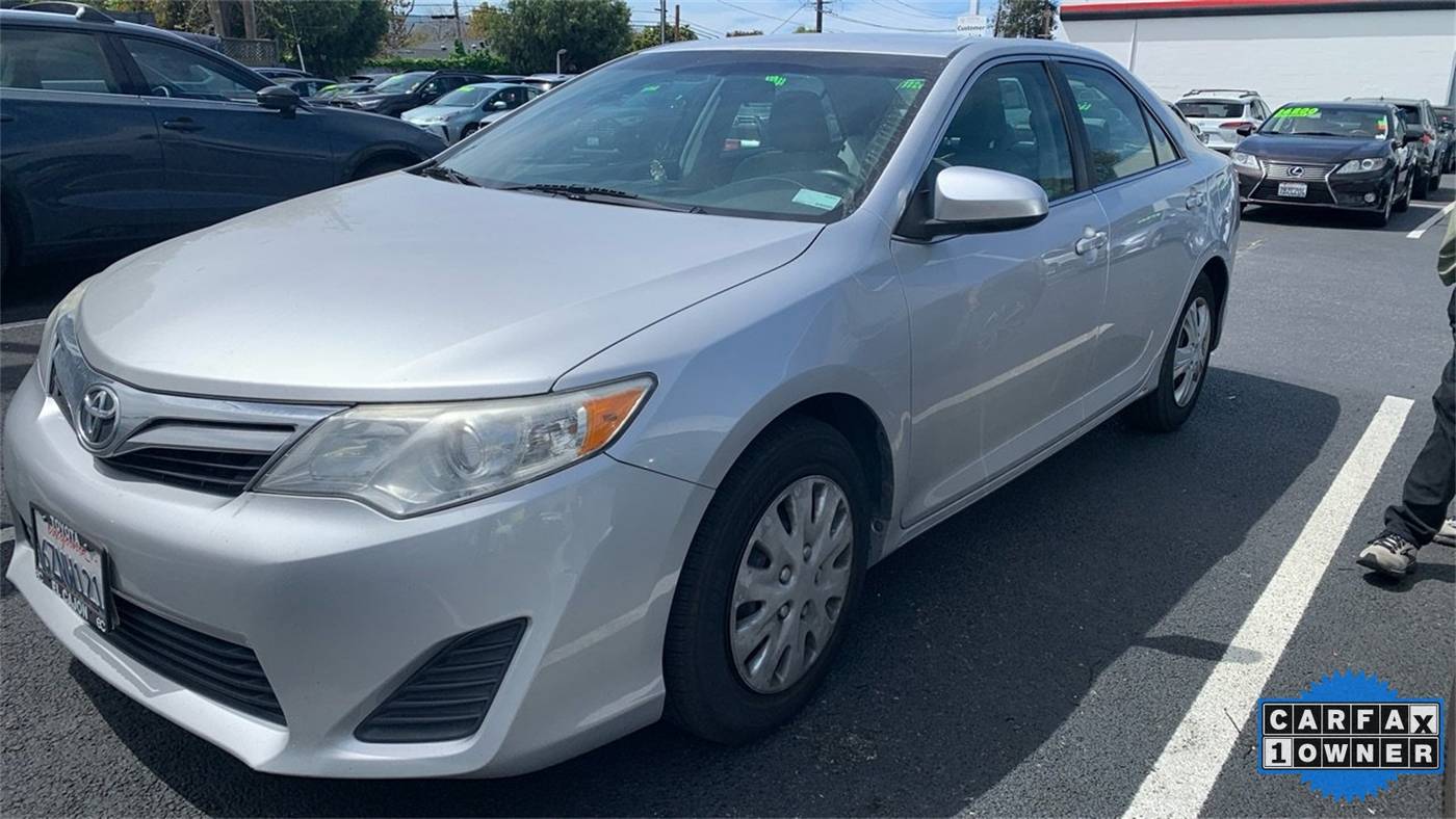 2013 Toyota Camry LE — Sedan — 132,107 mi — Sunnyvale, CA