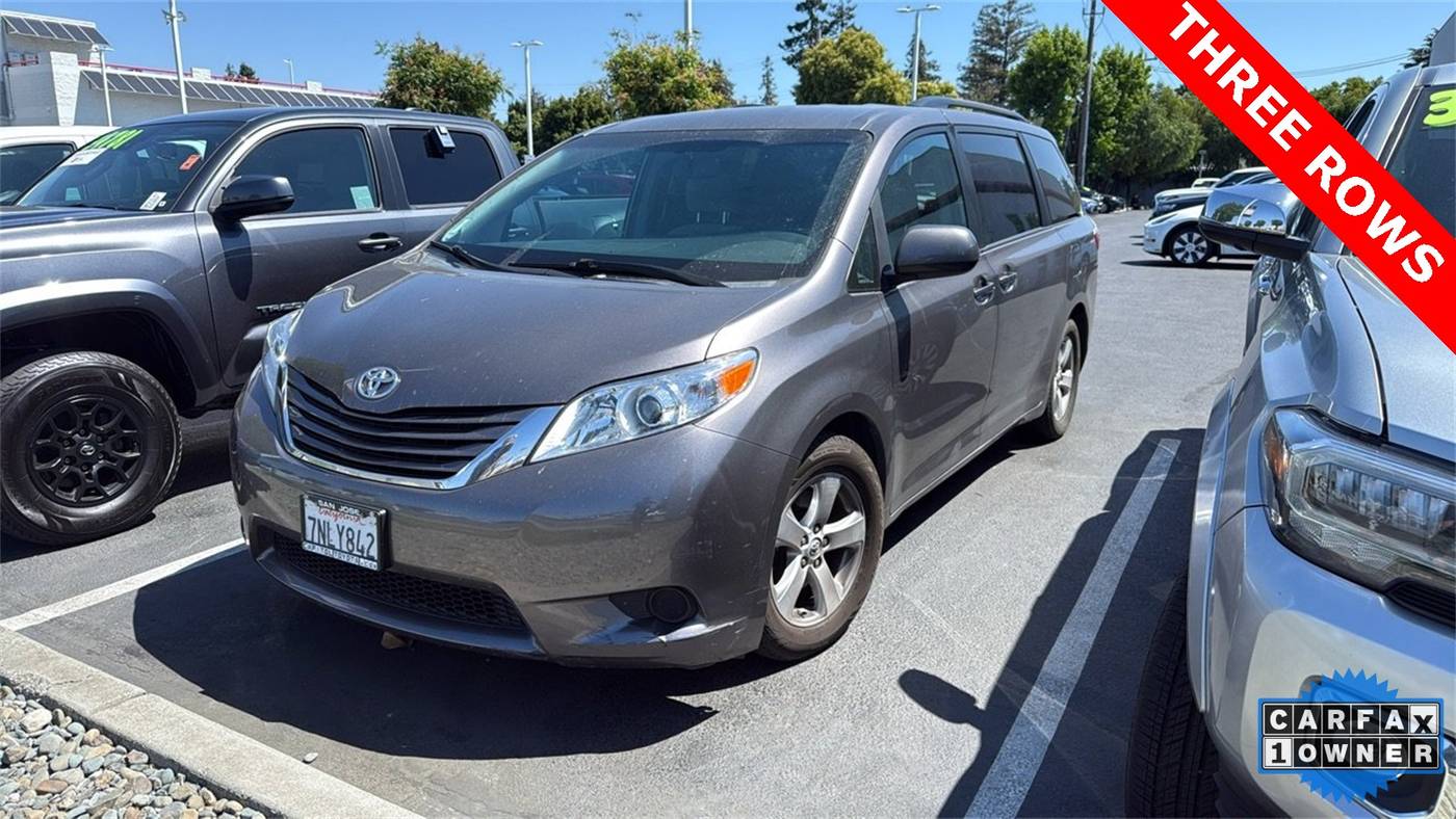 2015 Toyota Sienna LE — Minivan — 86,722 mi — Sunnyvale, CA