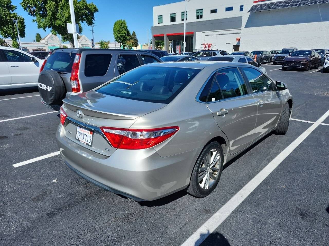 2016 Toyota Camry SE — Sedan — 80,832 mi — Sunnyvale, CA