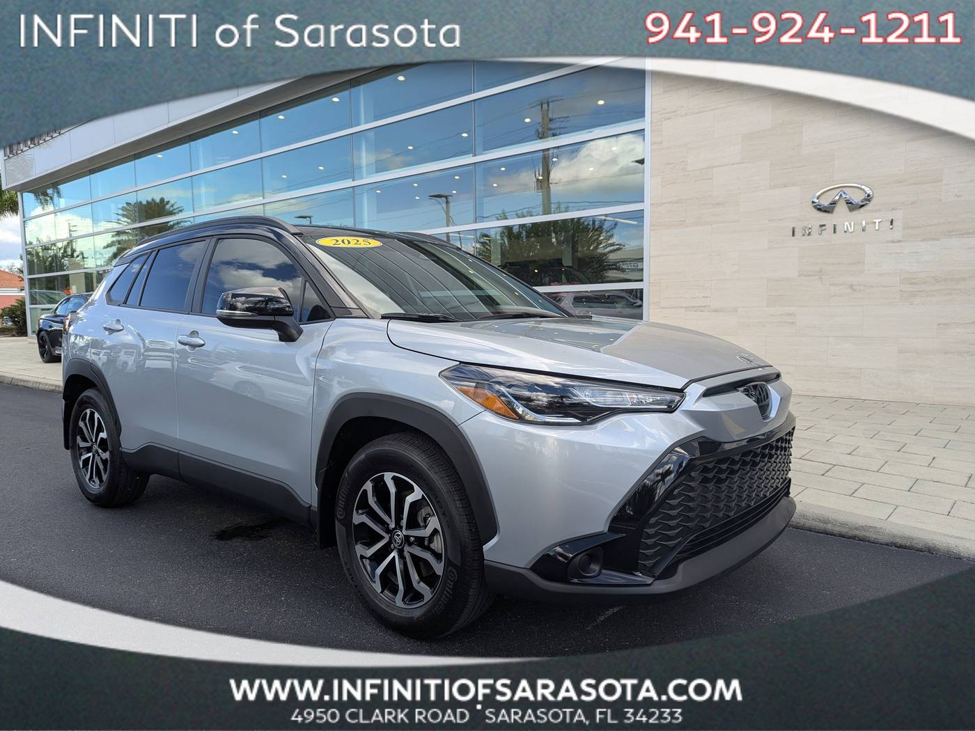 2025 Toyota Corolla Cross Hybrid SE — SUV — 2,437 mi — Sarasota, FL