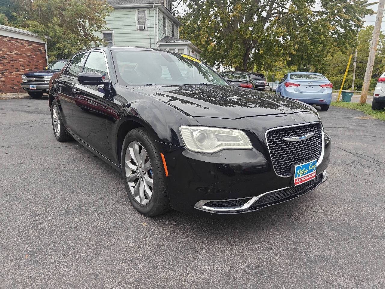2018 Chrysler 300 Touring L — Sedan — 111,407 mi — Alden, NY