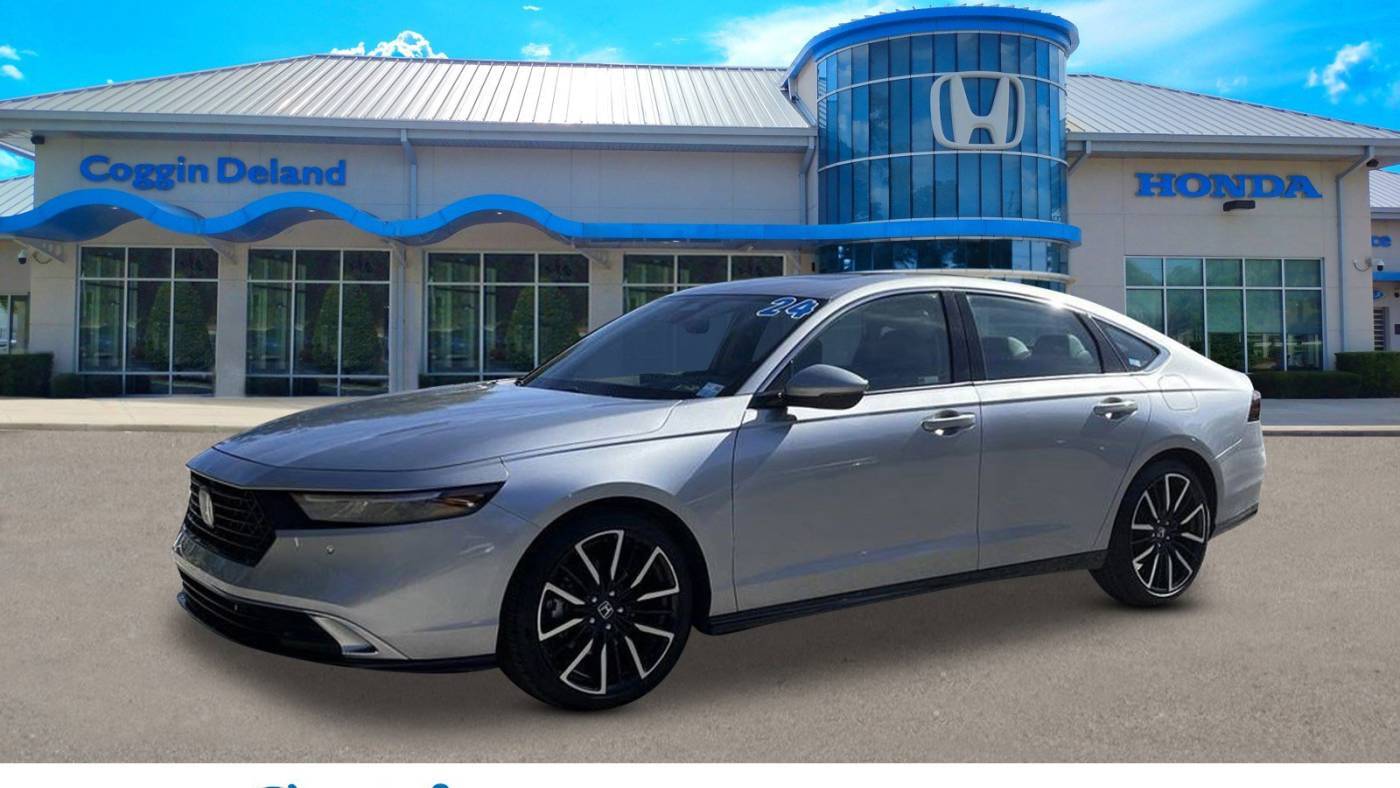 2024 Honda Accord Hybrid Touring — Sedan — 5,360 mi — Orange City, FL