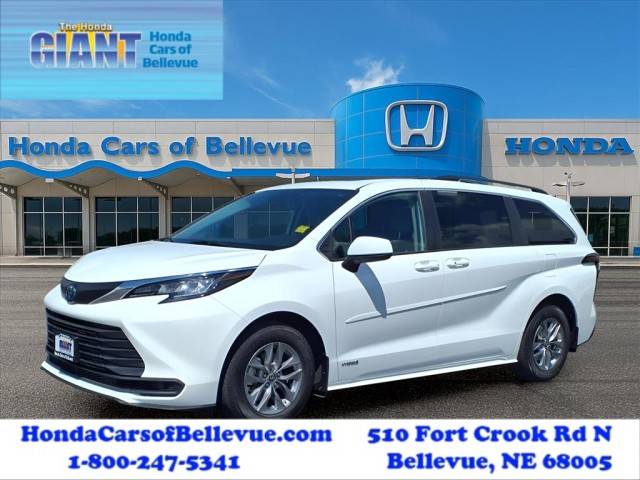 2021 Toyota Sienna LE — Minivan — 16,002 mi — Bellevue, NE