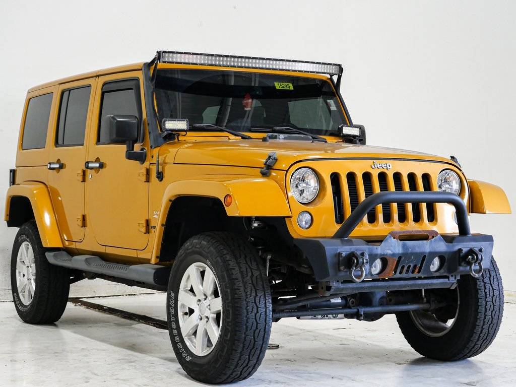 2014 Jeep Wrangler Sahara — SUV — 68,204 mi — Lansing, IL