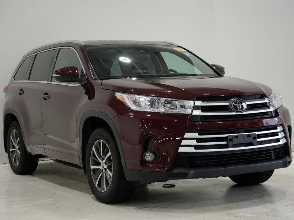 2017 Toyota Highlander XLE — SUV — 115,569 mi — Lansing, IL