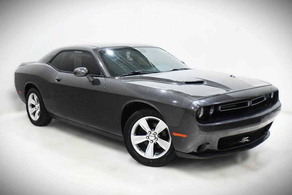 2020 Dodge Challenger SXT — Coupe — 73,926 mi — Lansing, IL