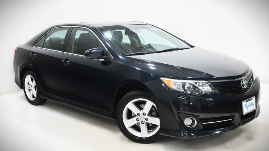 2012 Toyota Camry L — Sedan — 81,853 mi — Lansing, IL
