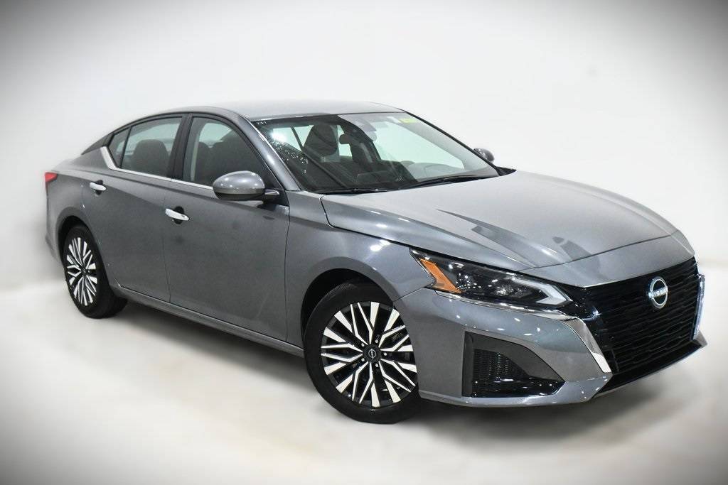 2023 Nissan Altima SV — Sedan — 67,116 mi — Lansing, IL