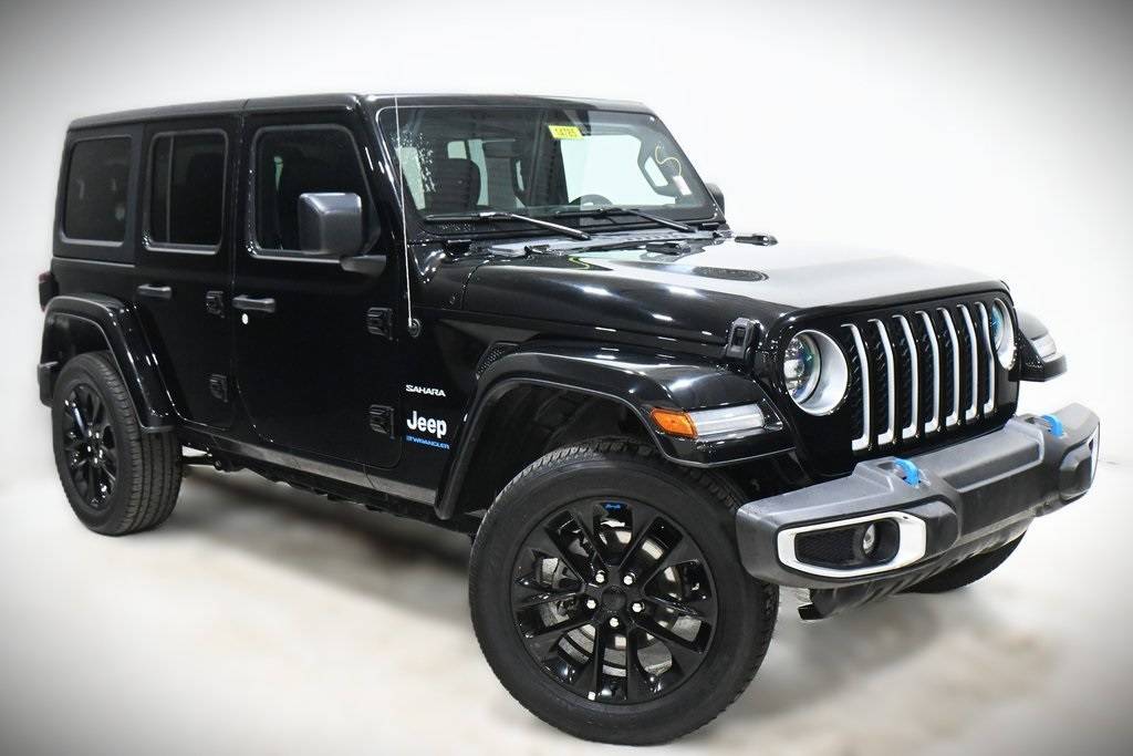 2023 Jeep Wrangler Sahara 4xe — SUV — 28,658 mi — Lansing, IL
