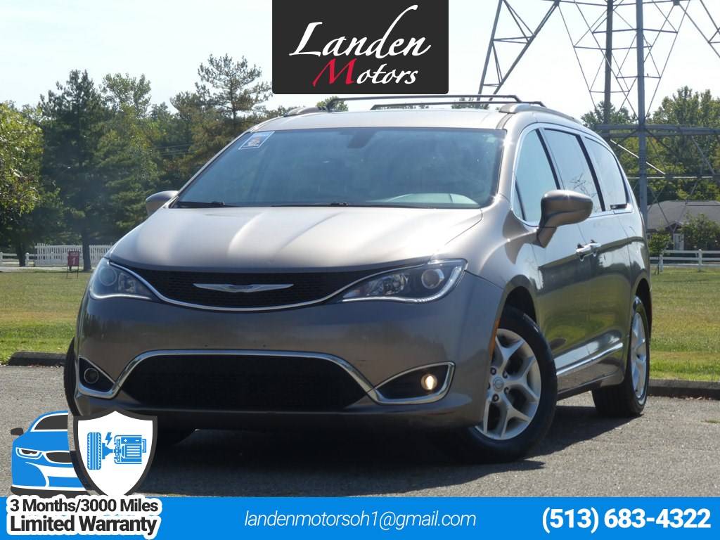 2017 Chrysler Pacifica Touring L — Minivan — 131,164 mi — Loveland, OH