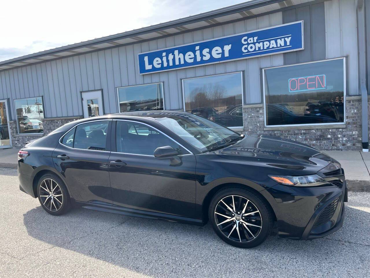 2021 Toyota Camry SE — Sedan — 86,600 mi — West Bend, WI