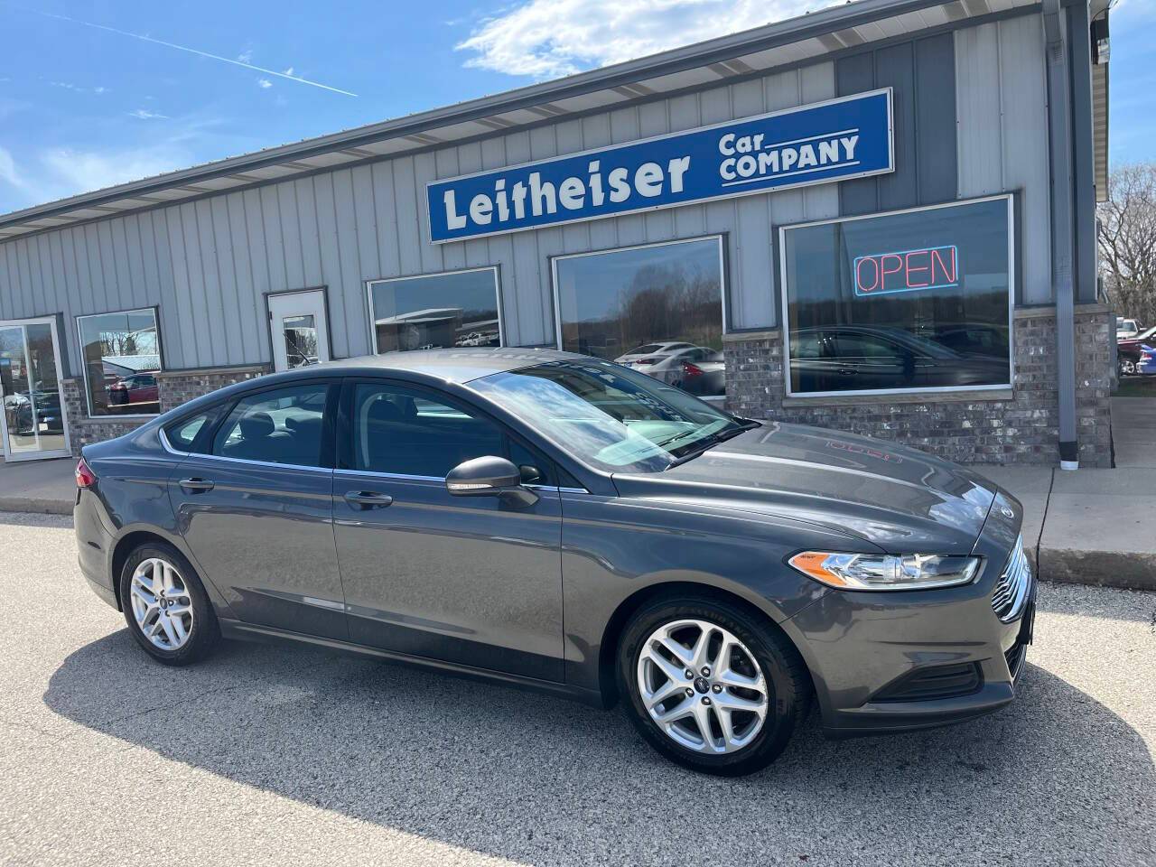 2016 Ford Fusion SE — Sedan — 124,700 mi — West Bend, WI