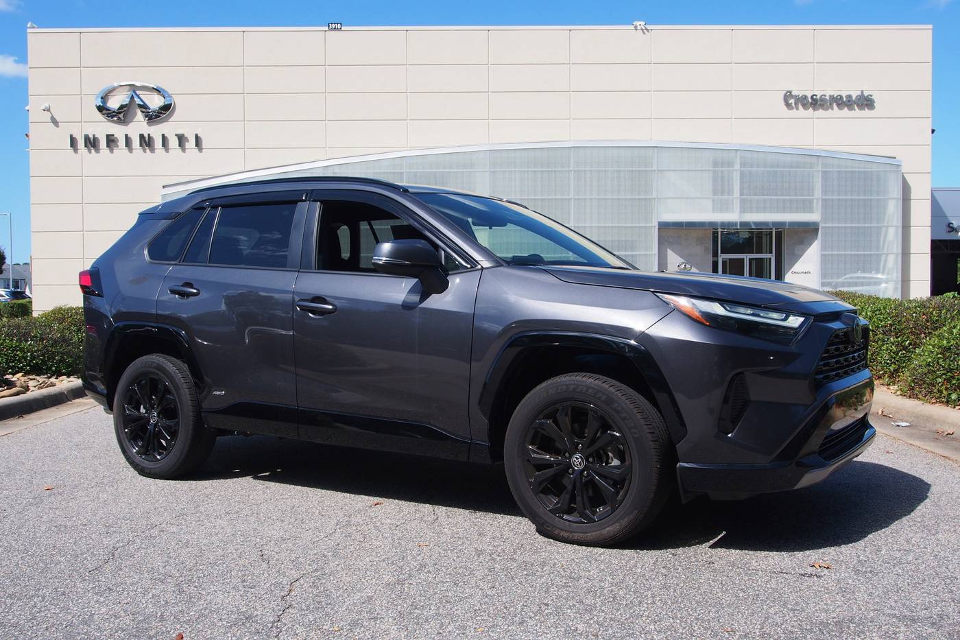 2024 Toyota RAV4 Hybrid SE — SUV — 17,615 mi — Raleigh, NC