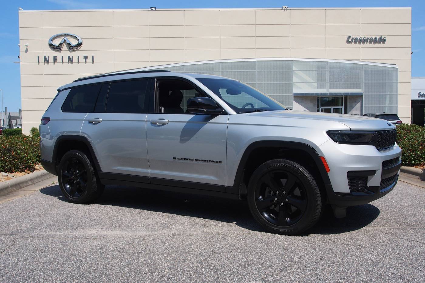 2023 Jeep Grand Cherokee Altitude — SUV — 21,640 mi — Raleigh, NC