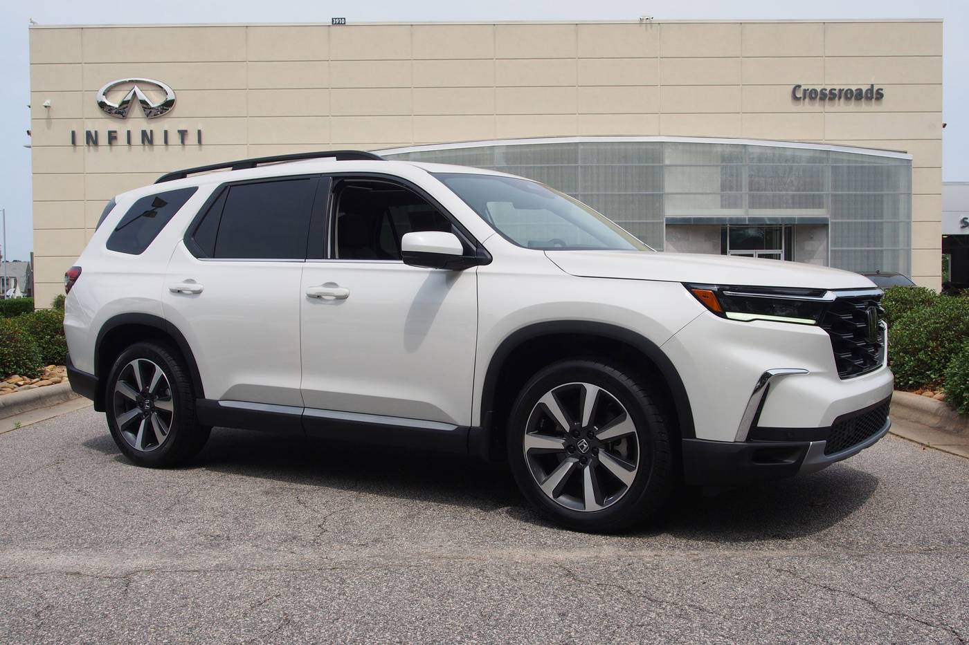 2023 Honda Pilot Touring — SUV — 35,447 mi — Raleigh, NC