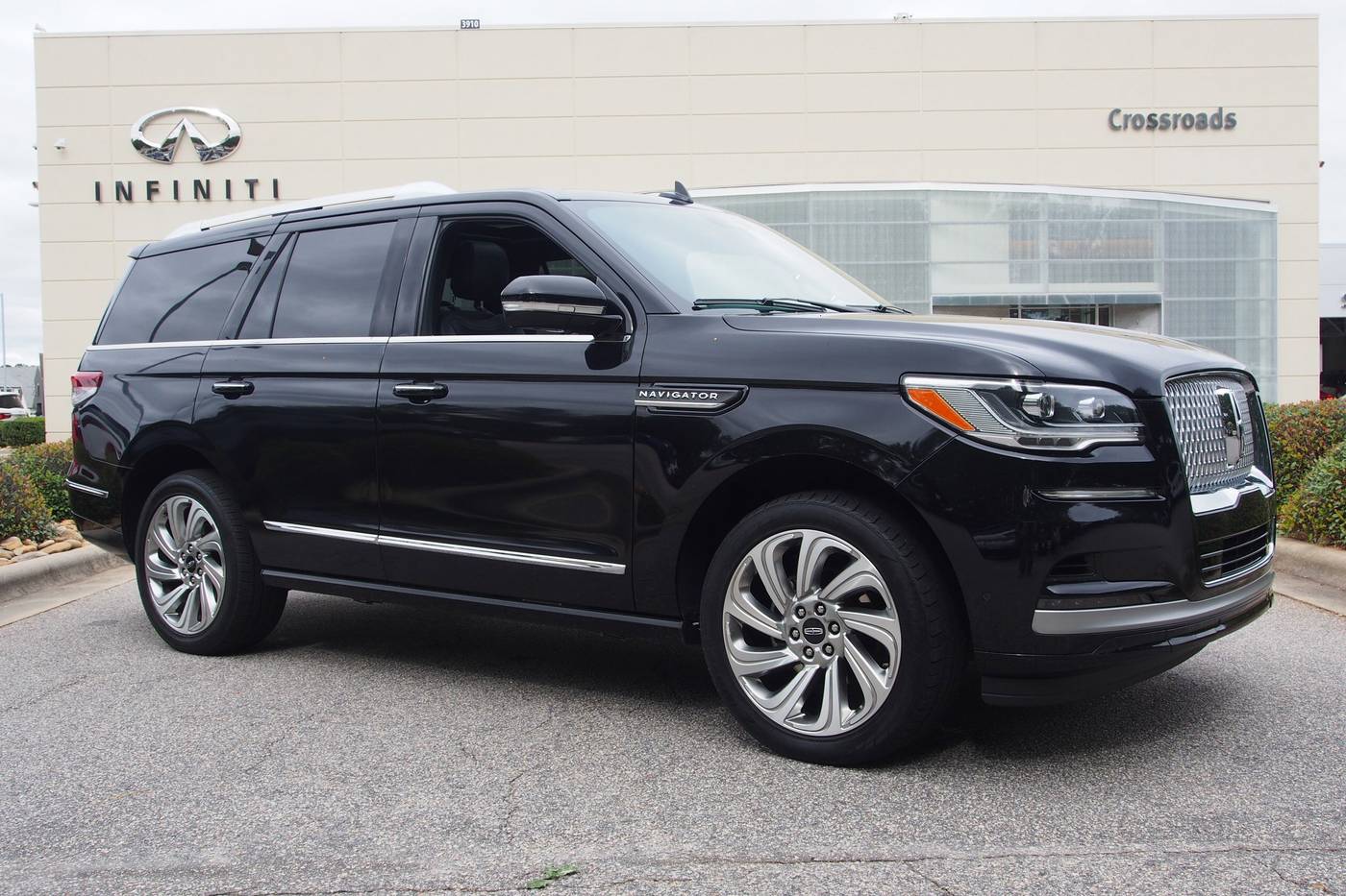 2024 Lincoln Navigator Premiere — SUV — 44,471 mi — Raleigh, NC