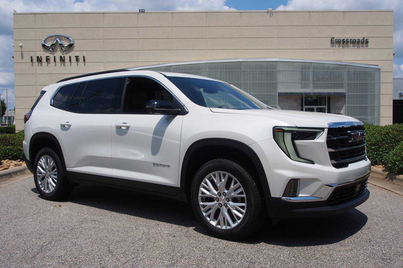 2025 GMC Acadia Elevation — SUV — 1,876 mi — Raleigh, NC