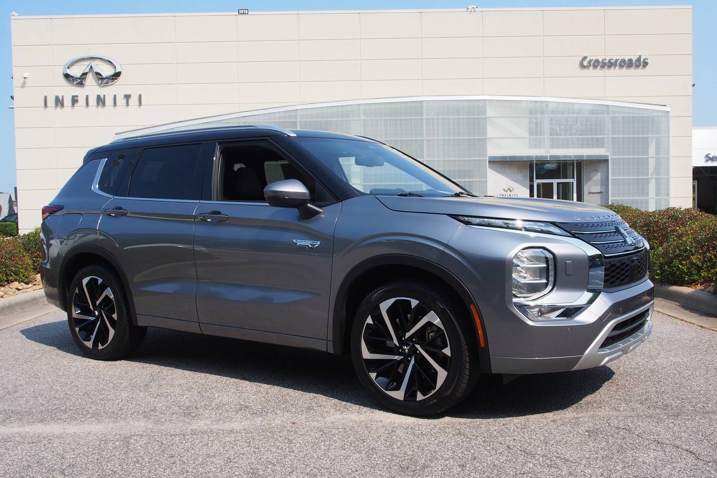 2023 Mitsubishi Outlander Plug-In Hybrid SEL — SUV — 12,698 mi — Raleigh, NC
