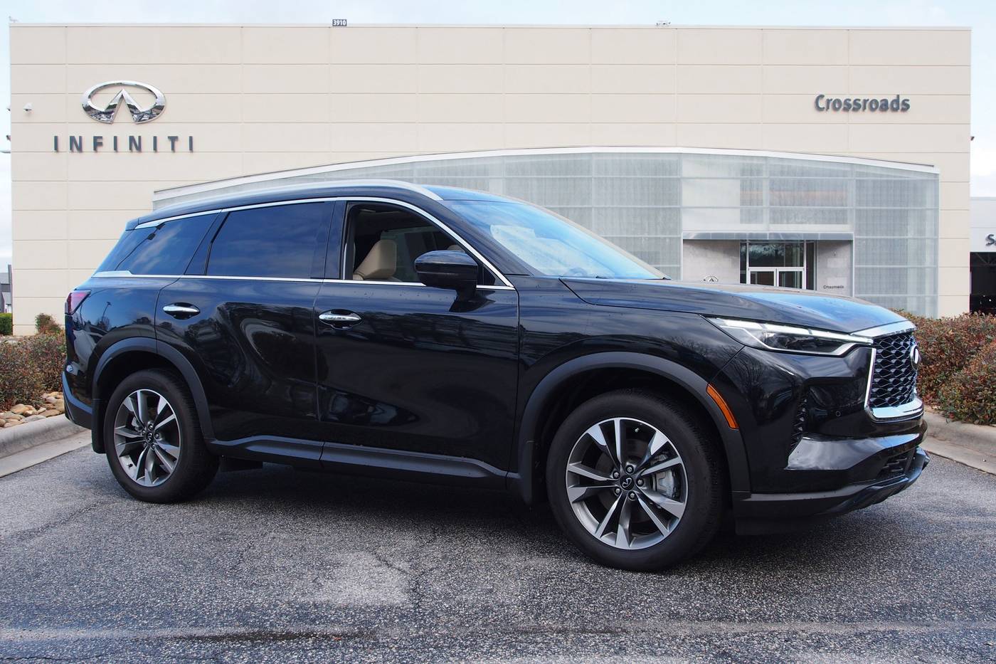 2025 INFINITI QX60 LUXE — SUV — 467 mi — Raleigh, NC