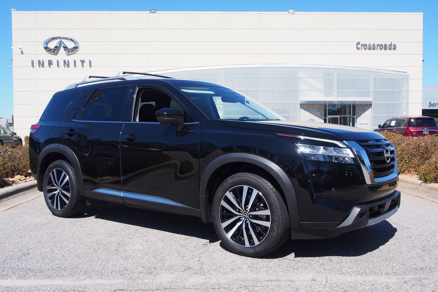 2024 Nissan Pathfinder Platinum — SUV — 12,296 mi — Raleigh, NC