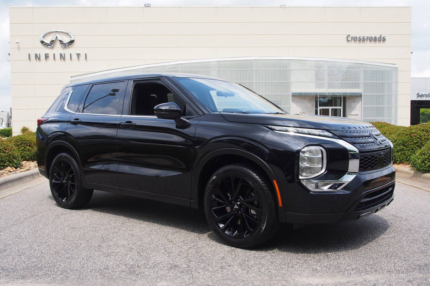 2023 Mitsubishi Outlander SE Black Edition — SUV — 10,287 mi — Raleigh, NC