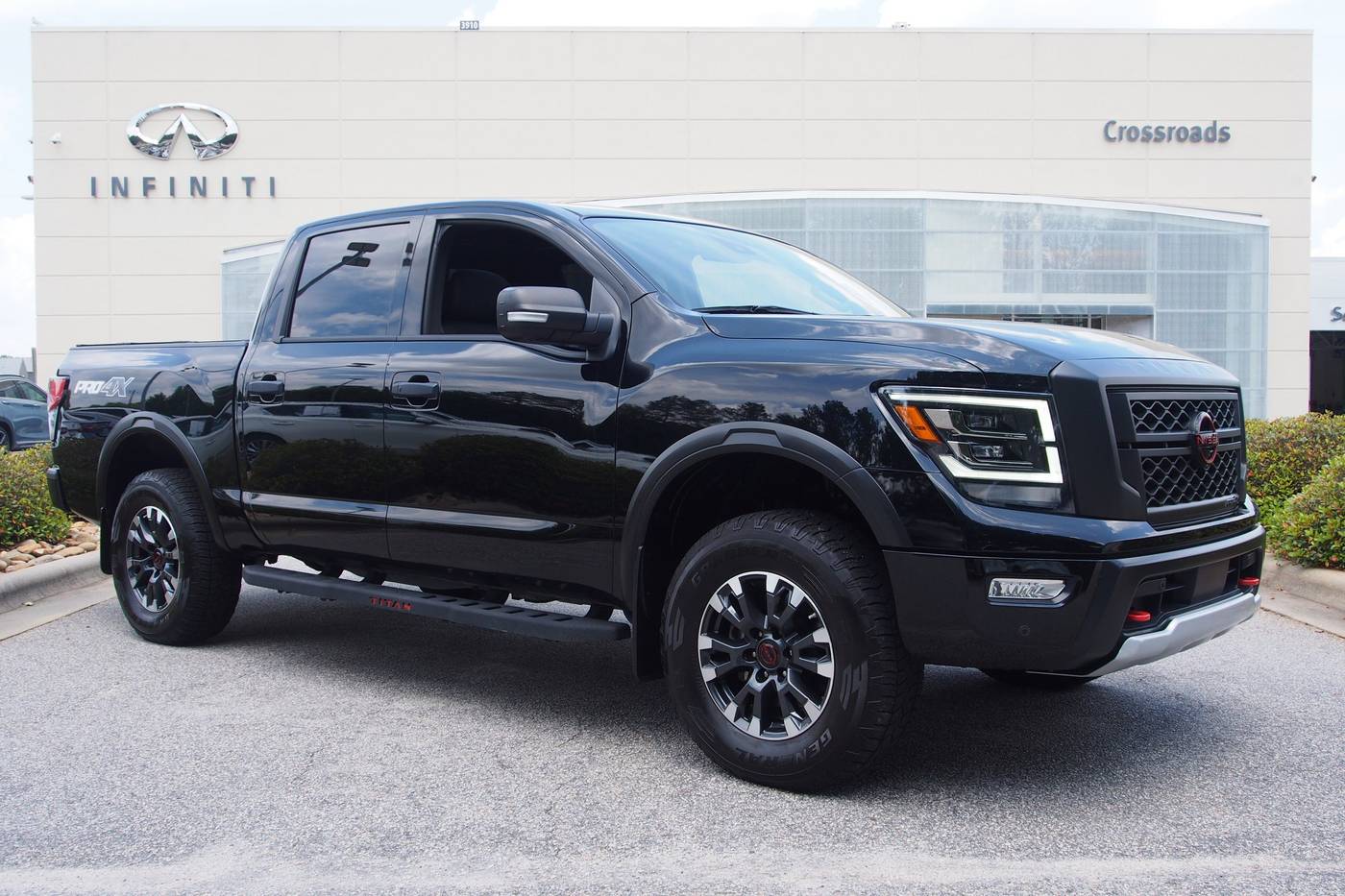 2024 Nissan Titan PRO-4X — Pickup Truck — 15,762 mi — Raleigh, NC