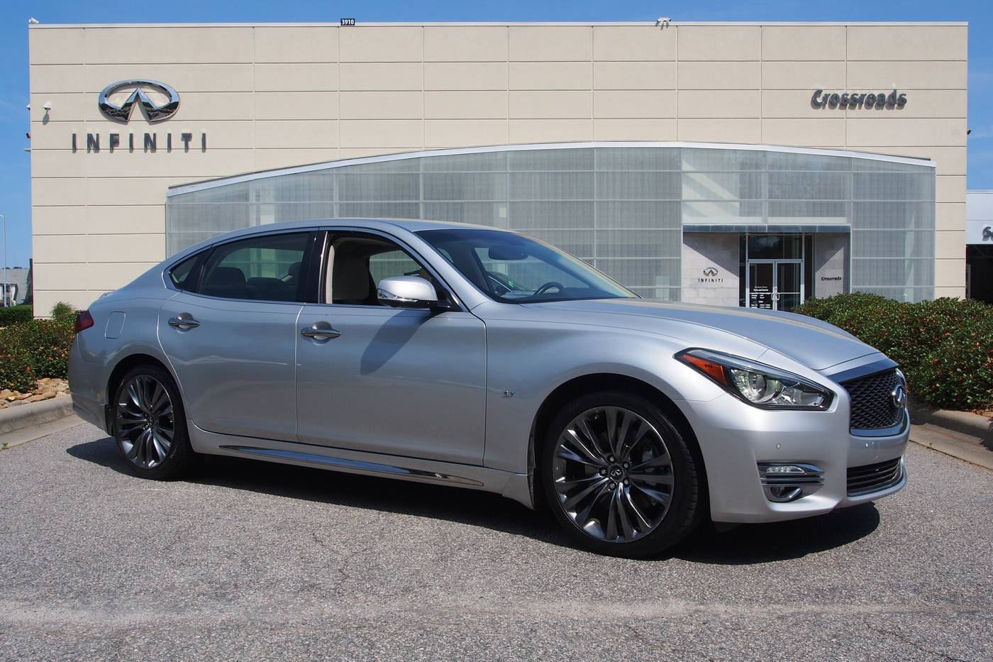 2017 INFINITI Q70L 3.7 — Sedan — 73,142 mi — Raleigh, NC