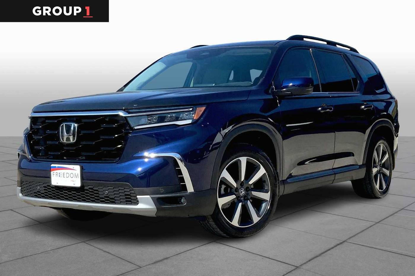 2025 Honda Pilot Touring — SUV — 5,662 mi — San Antonio, TX