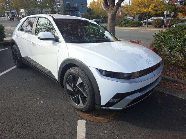 2025 Hyundai IONIQ 5 SE — SUV — 897 mi — Alexandria, VA