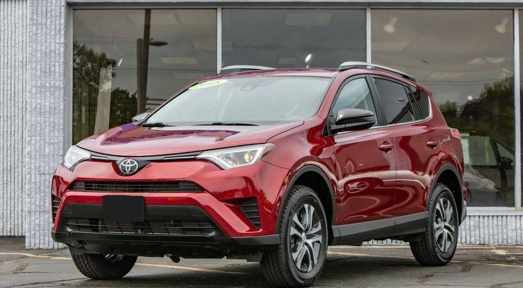 2018 Toyota RAV4 LE — SUV — 72,705 mi — Ballwin, MO
