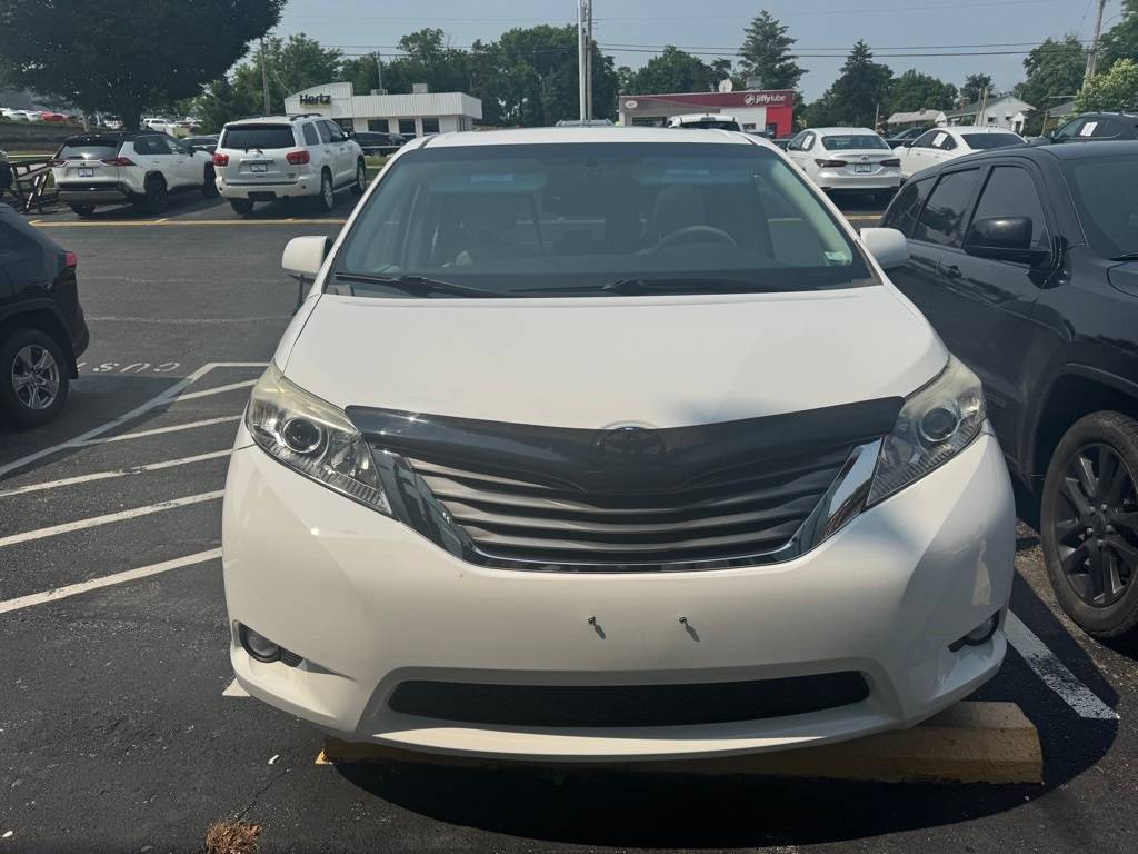 2013 Toyota Sienna XLE — Minivan — 45,499 mi — Ballwin, MO