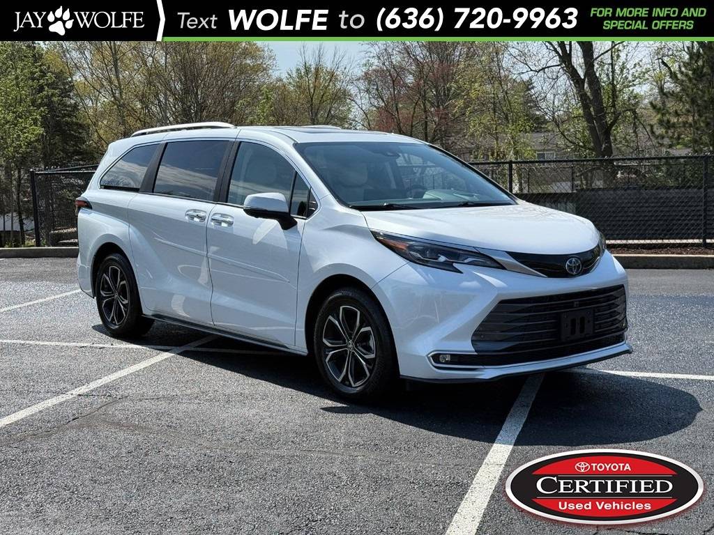 2025 Toyota Sienna Platinum — Minivan — 3,404 mi — Ballwin, MO
