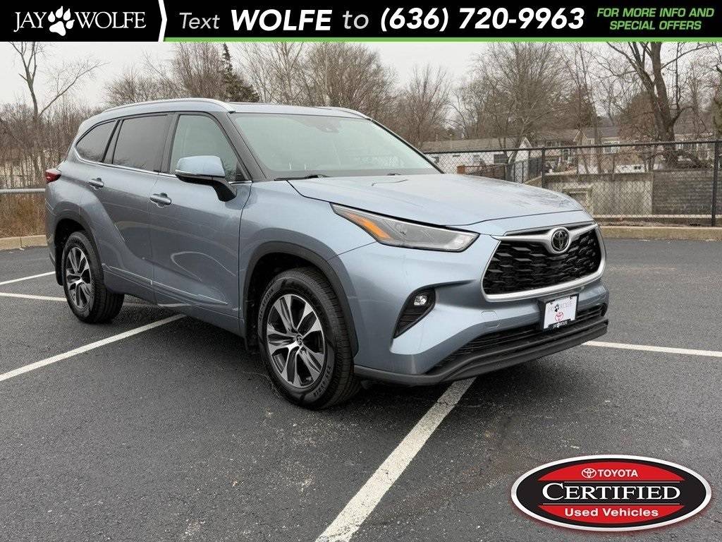 2021 Toyota Highlander Hybrid XLE — SUV — 16,990 mi — Ballwin, MO