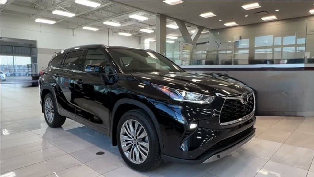 2022 Toyota Highlander Hybrid Platinum — SUV — 75,529 mi — Ballwin, MO