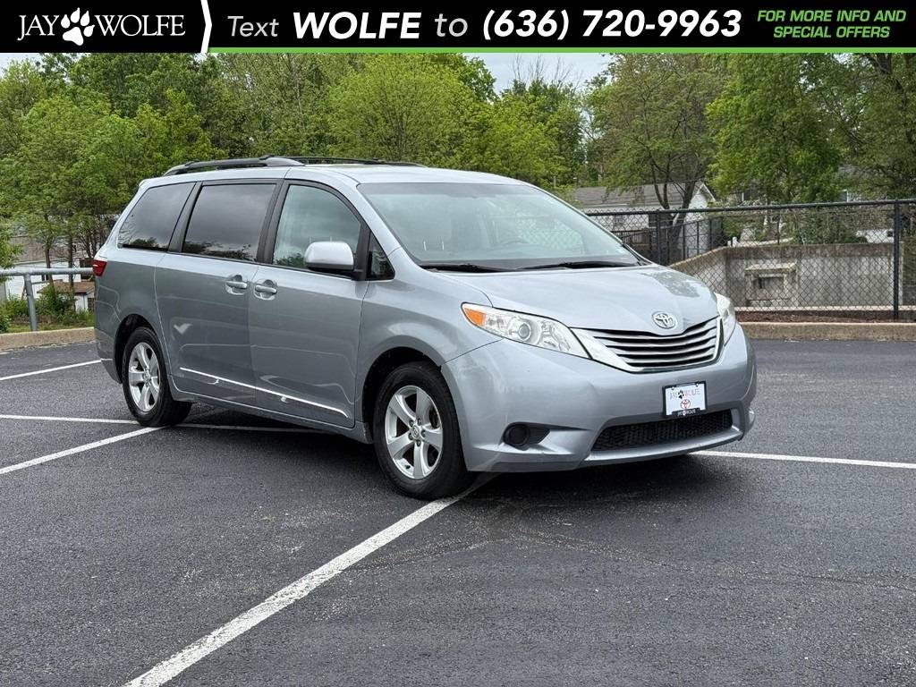 2015 Toyota Sienna LE — Minivan — 124,764 mi — Ballwin, MO
