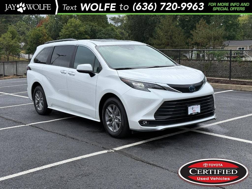 2025 Toyota Sienna XLE — Minivan — 9,050 mi — Ballwin, MO