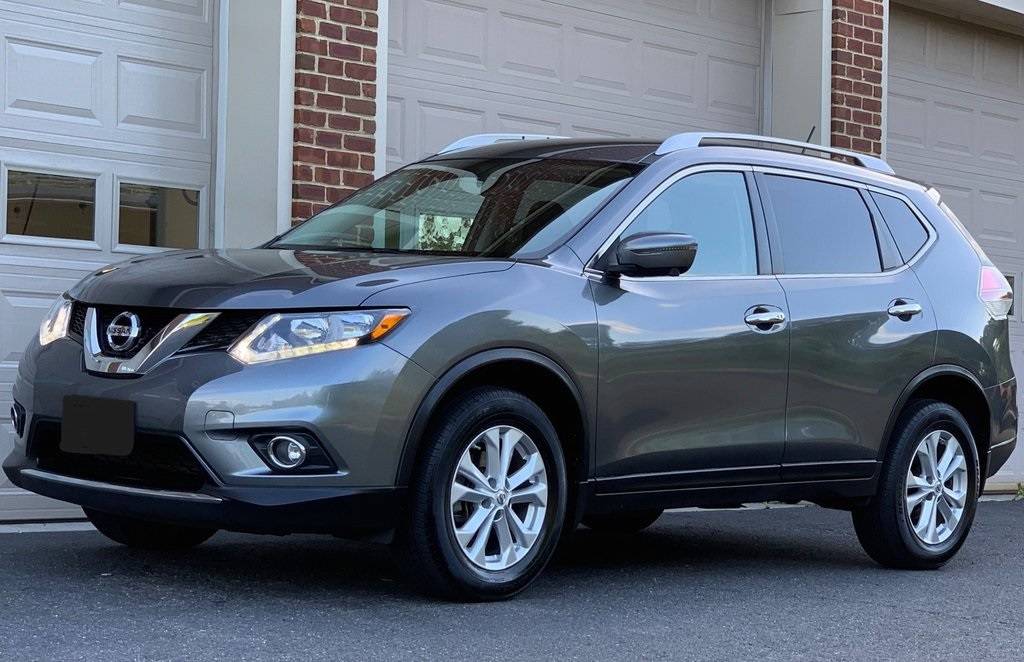 2016 Nissan Rogue SV — SUV — 98,016 mi — Ballwin, MO