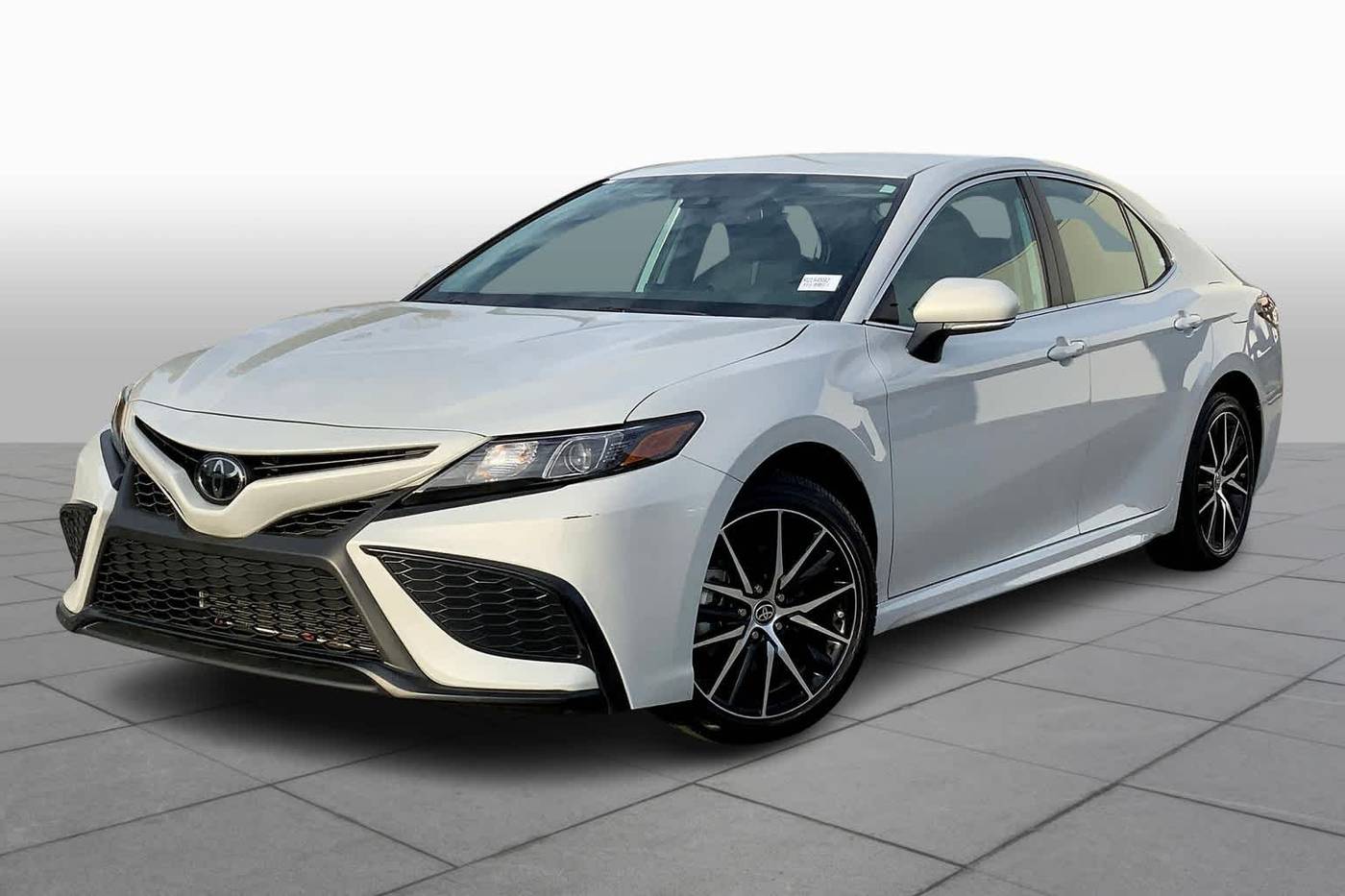 2024 Toyota Camry SE — Sedan — 14,457 mi — Columbus, GA