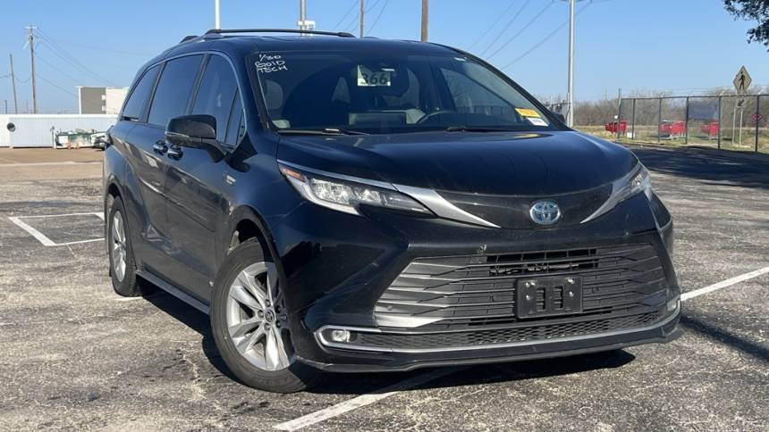2021 Toyota Sienna Limited — Minivan — 44,784 mi — Bryan, TX
