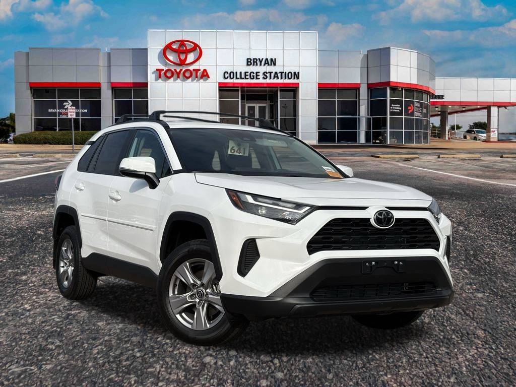 2025 Toyota RAV4 XLE — SUV — 105 mi — Bryan, TX