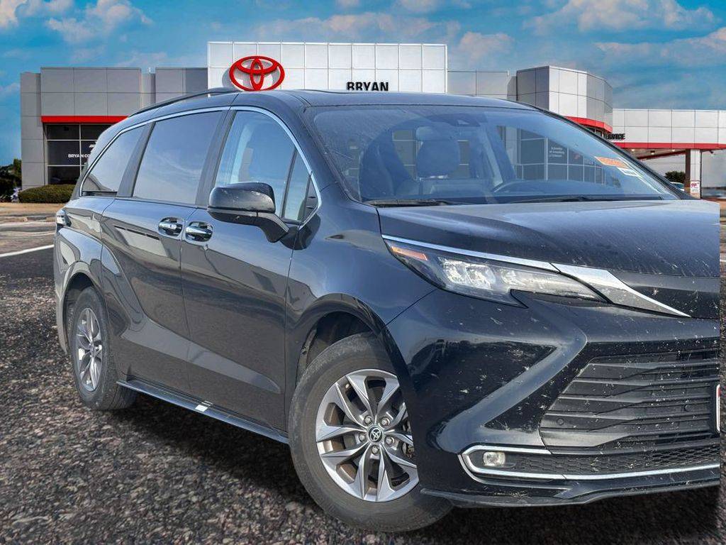 2024 Toyota Sienna XLE — Minivan — 47,964 mi — Bryan, TX