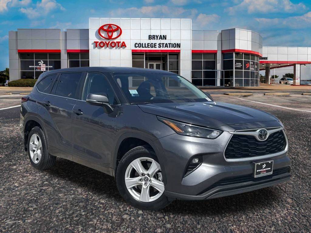 2023 Toyota Highlander LE — SUV — 36,982 mi — Bryan, TX