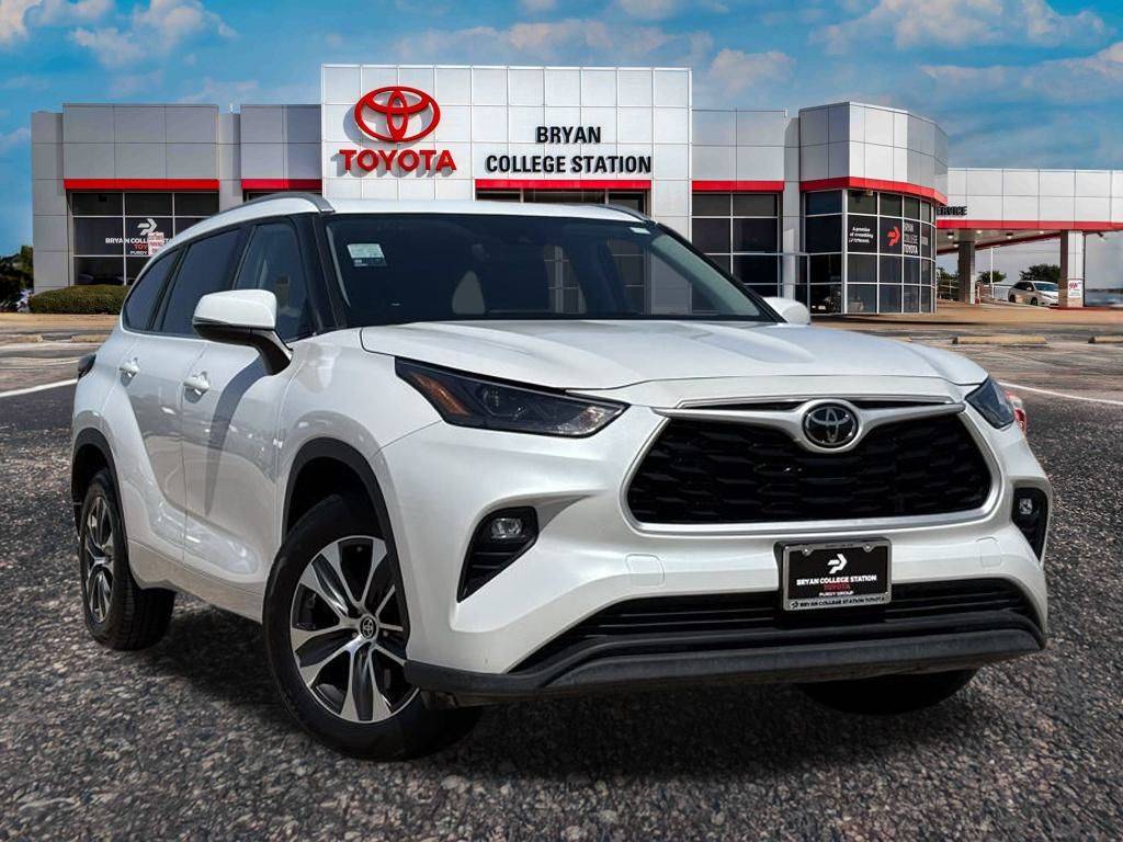 2024 Toyota Highlander XLE — SUV — 33,178 mi — Bryan, TX