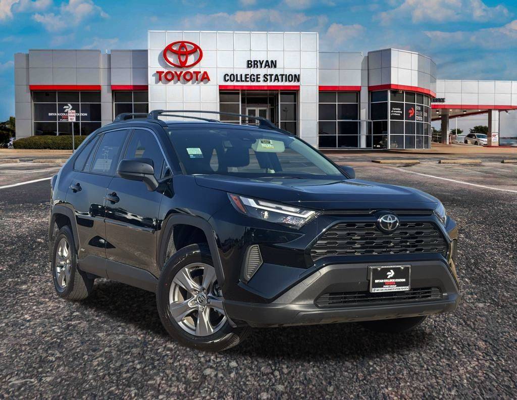 2025 Toyota RAV4 XLE — SUV — 1,799 mi — Bryan, TX