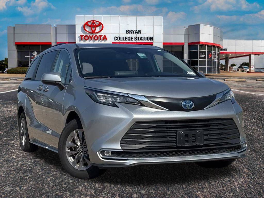 2023 Toyota Sienna XLE — Minivan — 53,380 mi — Bryan, TX