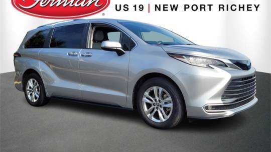 2023 Toyota Sienna Limited — Minivan — 57,782 mi — New Port Richey, FL
