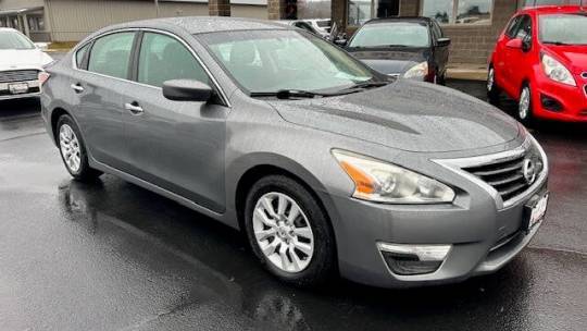 2014 Nissan Altima 2.5 S — Sedan — 138,395 mi — Osceola, WI
